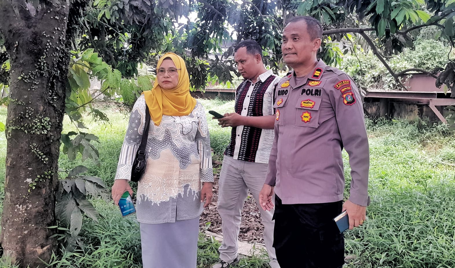 BPBD Simalungun Turunkan Armada Damkar Bantu Padamkan Kebakaran Kolam Limbah PKS PTPN IV Kebun Dolok Ilir
